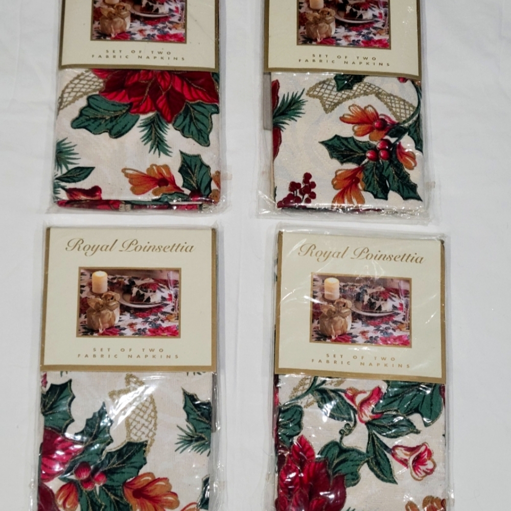 Vintage Royal Poinsetta Fabric Napkins Holly, Berries, Christmas Spain NWT